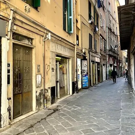 Overlooking The Porto Antico Of Appartement *