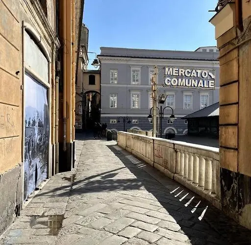 Overlooking The Porto Antico Of Appartement *