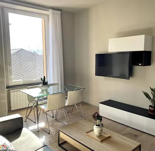 Overlooking The Porto Antico Of Appartement Genua