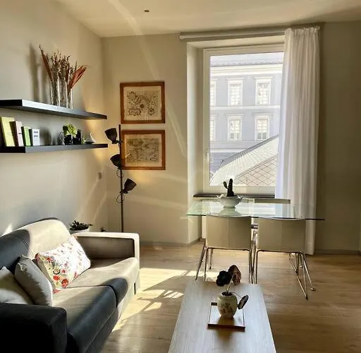 Appartement Overlooking The Porto Antico Of